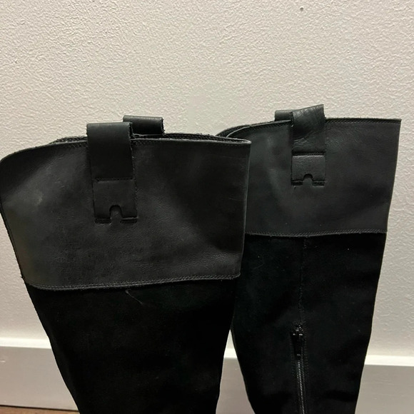 Lucky Brand Women's Kailan Equestrian Boot - Picture 4 of 9